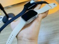 Apple Watch Series 7 模型机照片曝光：方方正正
