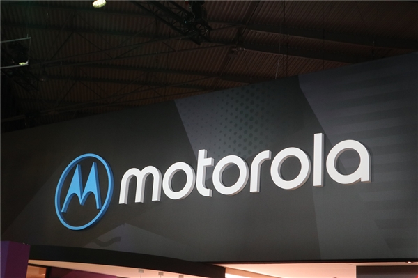 潘通色彩研究所发布2024年代表色，moto razr 40 Ultra限定版抢先体验